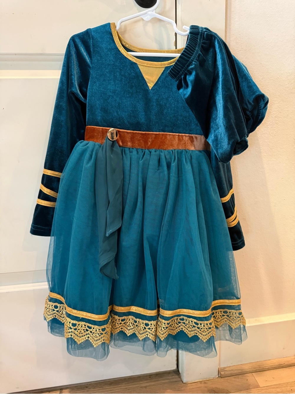 Bella & Omi Merida Brave Princess Costume Dress Size 6 + Matching Shorts